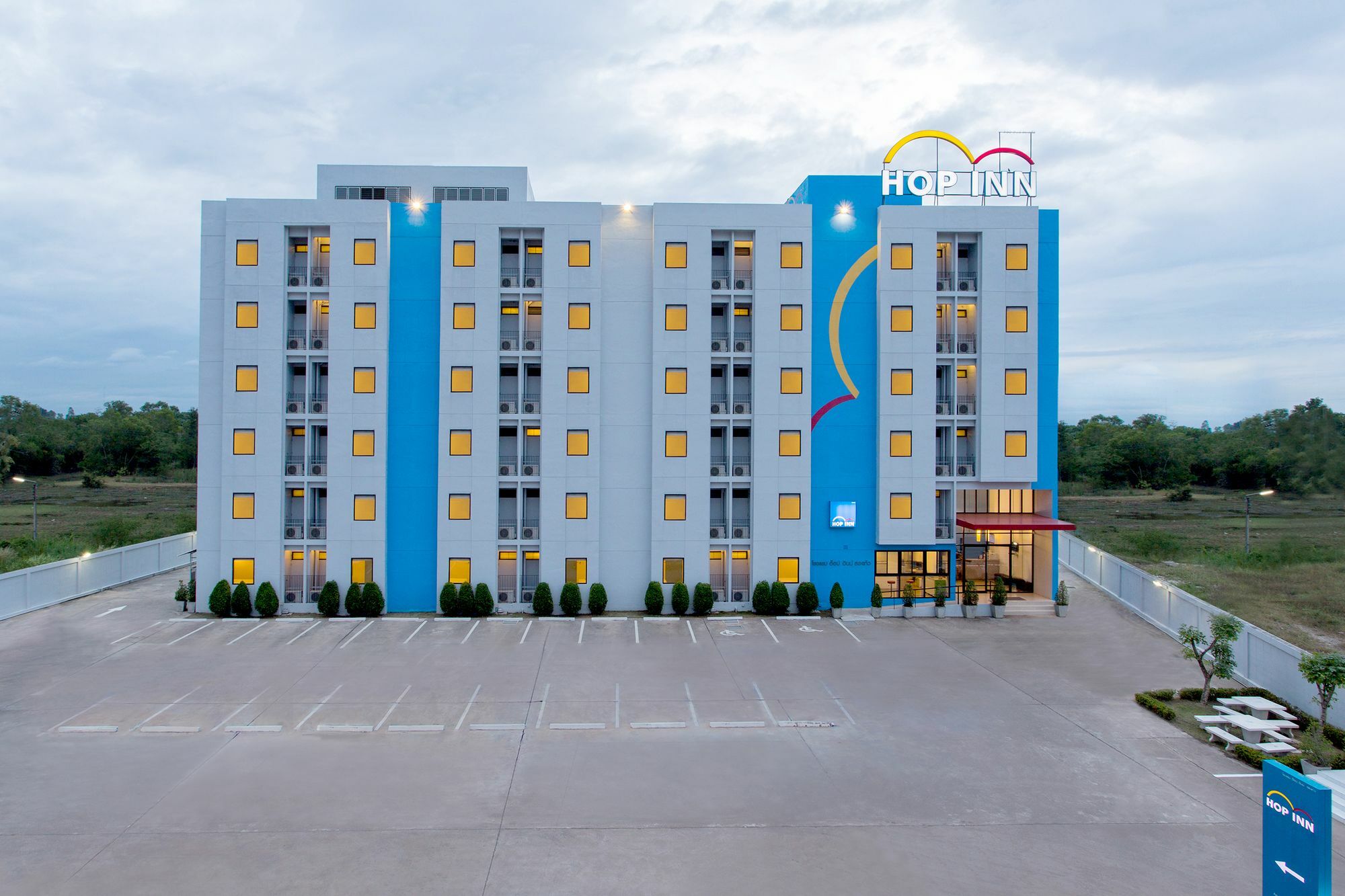 Hop Inn Lop Buri Exteriér fotografie